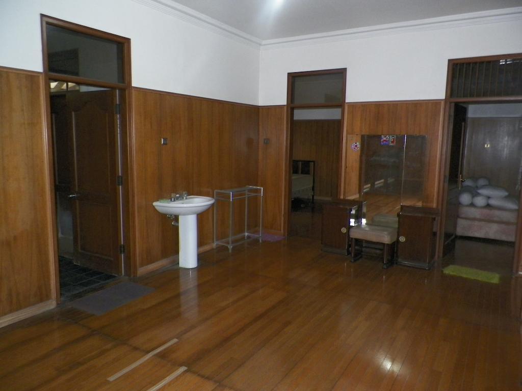 Rumah Utama Guest House Yogyakarta Room photo